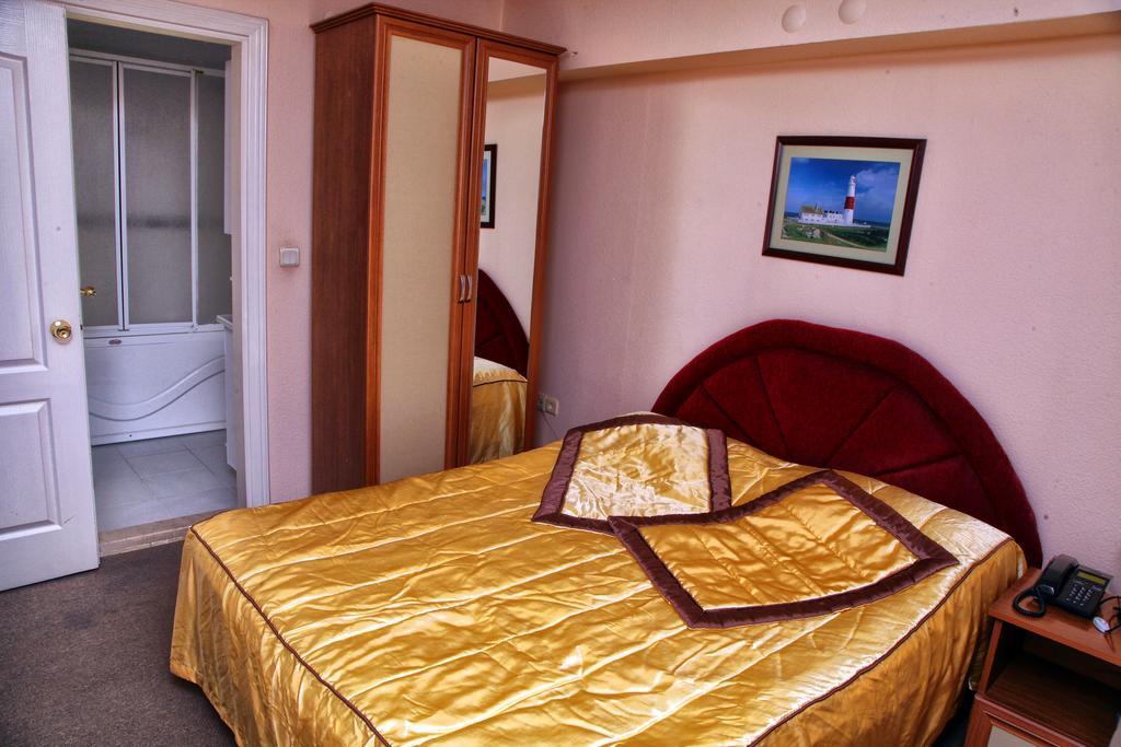 Rainbow 48 Apart Hotel Стамбул Номер фото